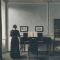 Intrieur avec Piano et Femme vtue de Noir